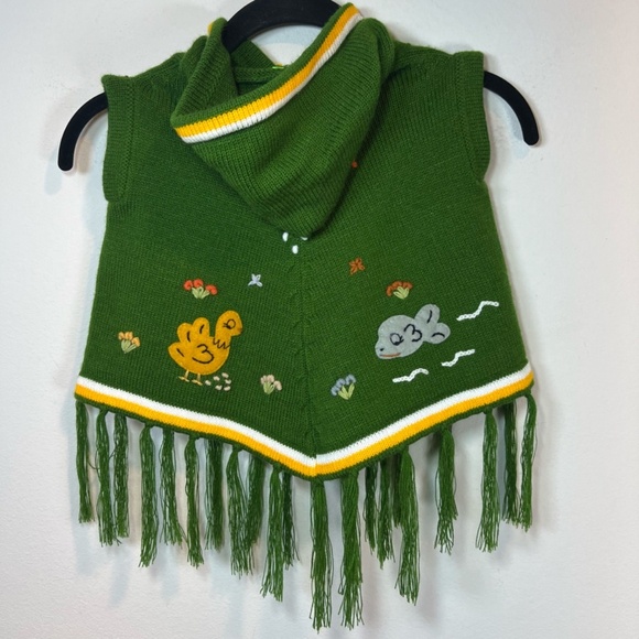 Alpaca Embroidered Hooded Poncho Green Fringe Hem Felt Animals Lace Up Kids Sz 2 - Picture 8 of 12
